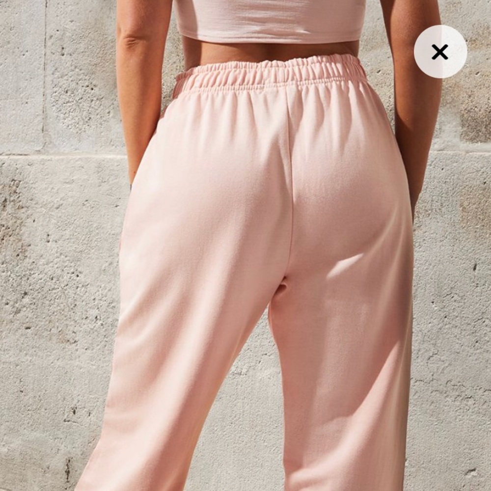 Prettylittlething casual joggers - Picture 3 of 4